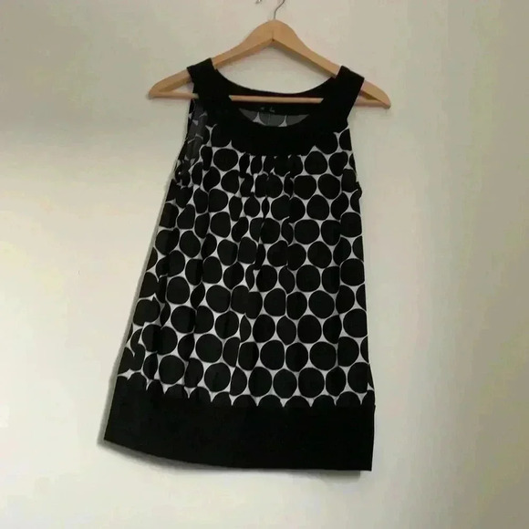 EUC Maurices top, Size  M - Picture 2 of 5